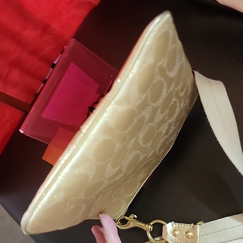Coach 2011 Scripted Creed Glittery Lurex Crossbody Euc 🥰 - Picture 11 of 12